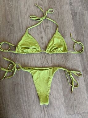 Monday Swimwear Apple Palma bikini